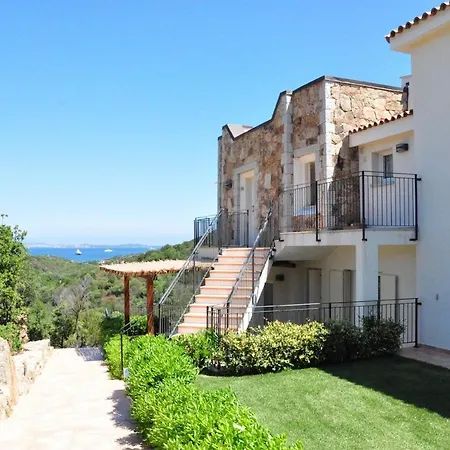 Isa-residence With Swimming-pool Just 4 Km From Baja Sardinia, With Outdoor Private Space And Air Conditioning Aparthotel