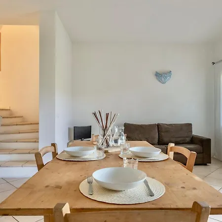 Aparthotel Isa-residence With Swimming-pool Just 4 Km From Baja Sardinia, With Outdoor Private Space And Air Conditioning Cala Bitta