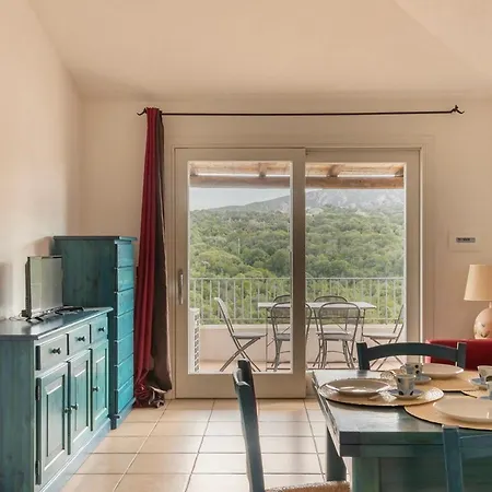 Isa-residence With Swimming-pool Just 4 Km From Baja Sardinia, With Outdoor Private Space And Air Conditioning